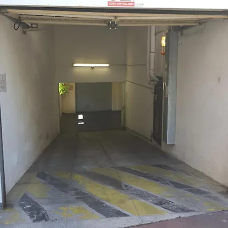 3 Pieces Garage Souterrain Lägenhet